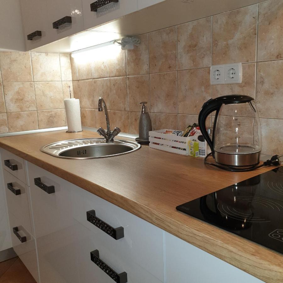 Paradise Apartman Miskolc Esterno foto