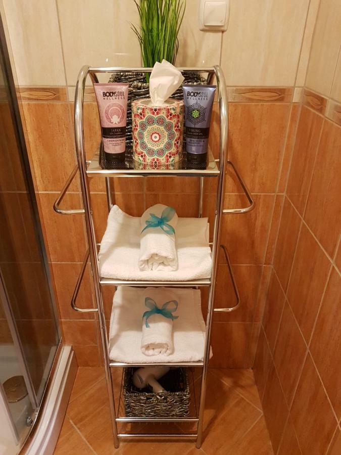 Paradise Apartman Miskolc Esterno foto